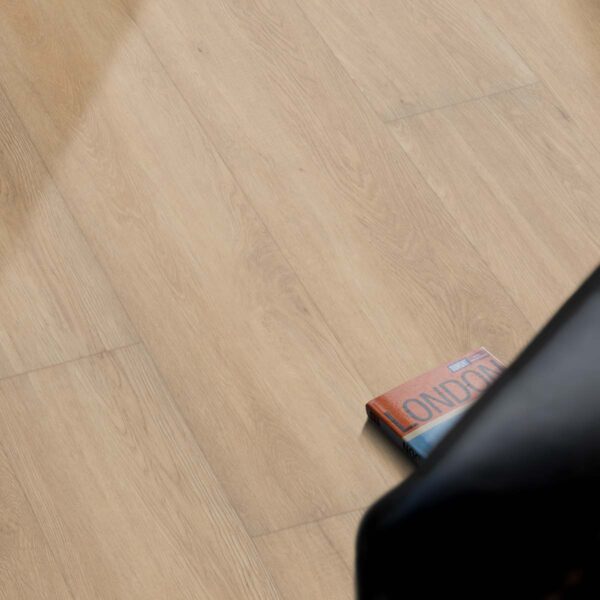 122101-vinfloors-klick-vinylboden-lock-5-mm-eiche-sand-landhausdiele_1920x1920